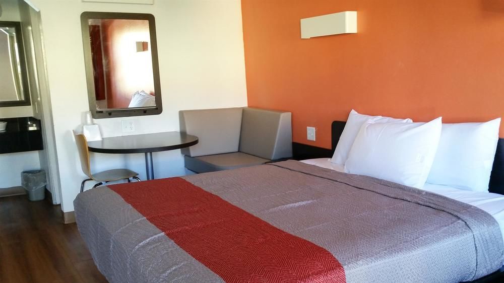 Motel 6-Blue Springs, Mo Eksteriør billede