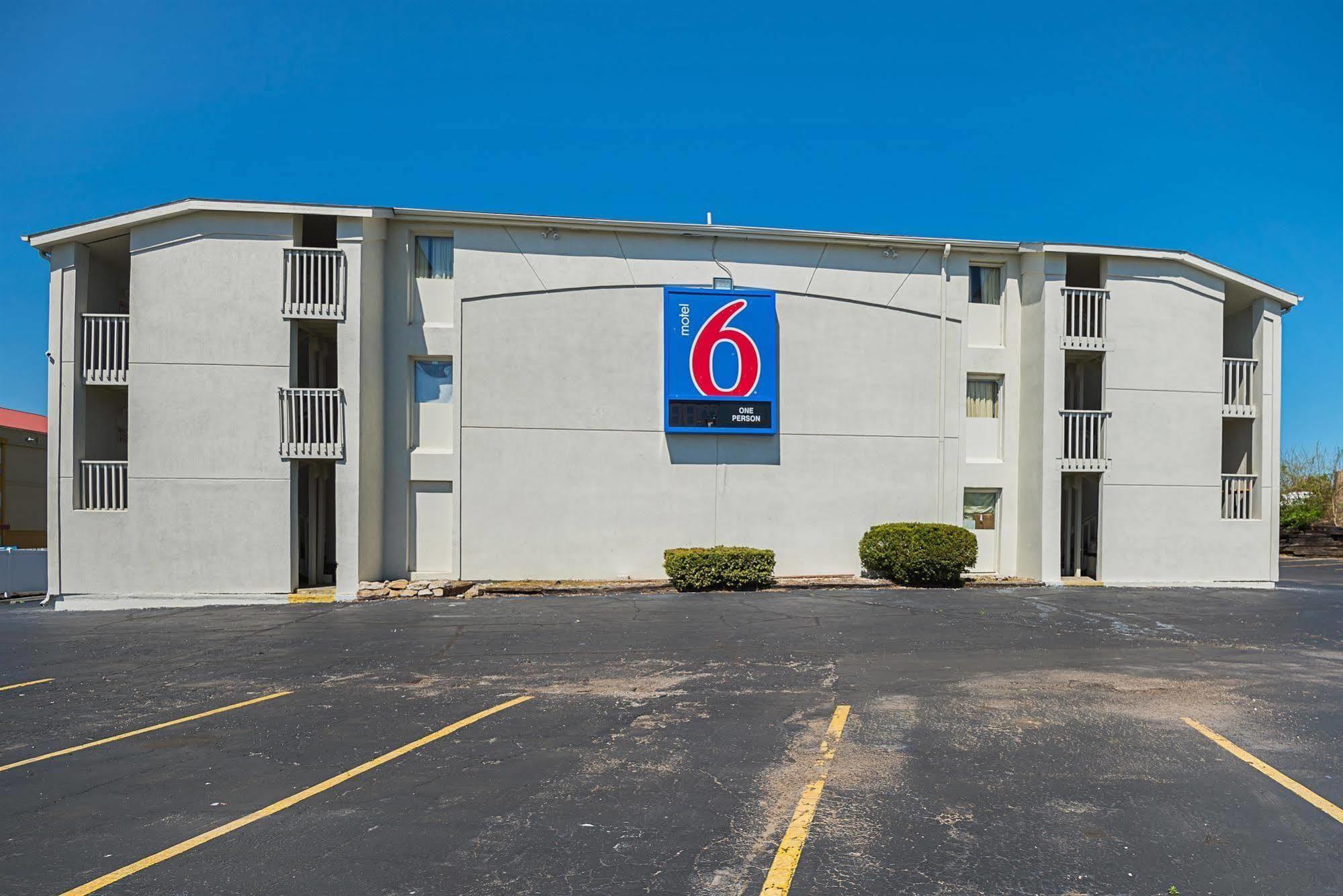 Motel 6-Blue Springs, Mo Eksteriør billede
