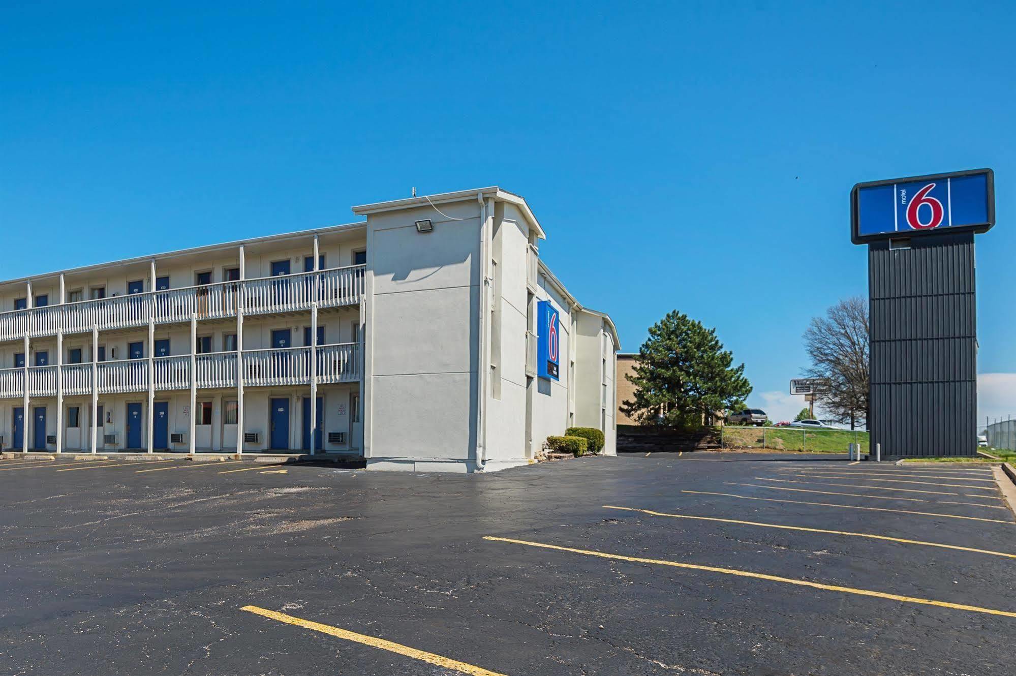 Motel 6-Blue Springs, Mo Eksteriør billede