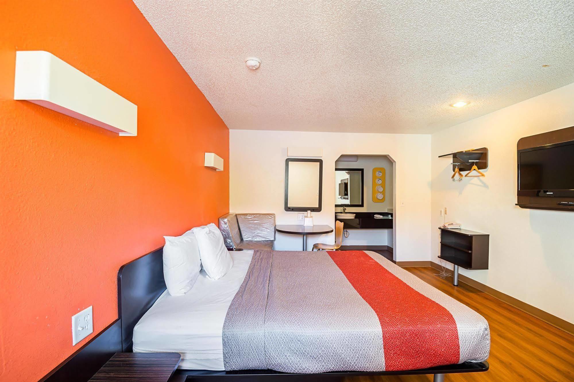 Motel 6-Blue Springs, Mo Eksteriør billede
