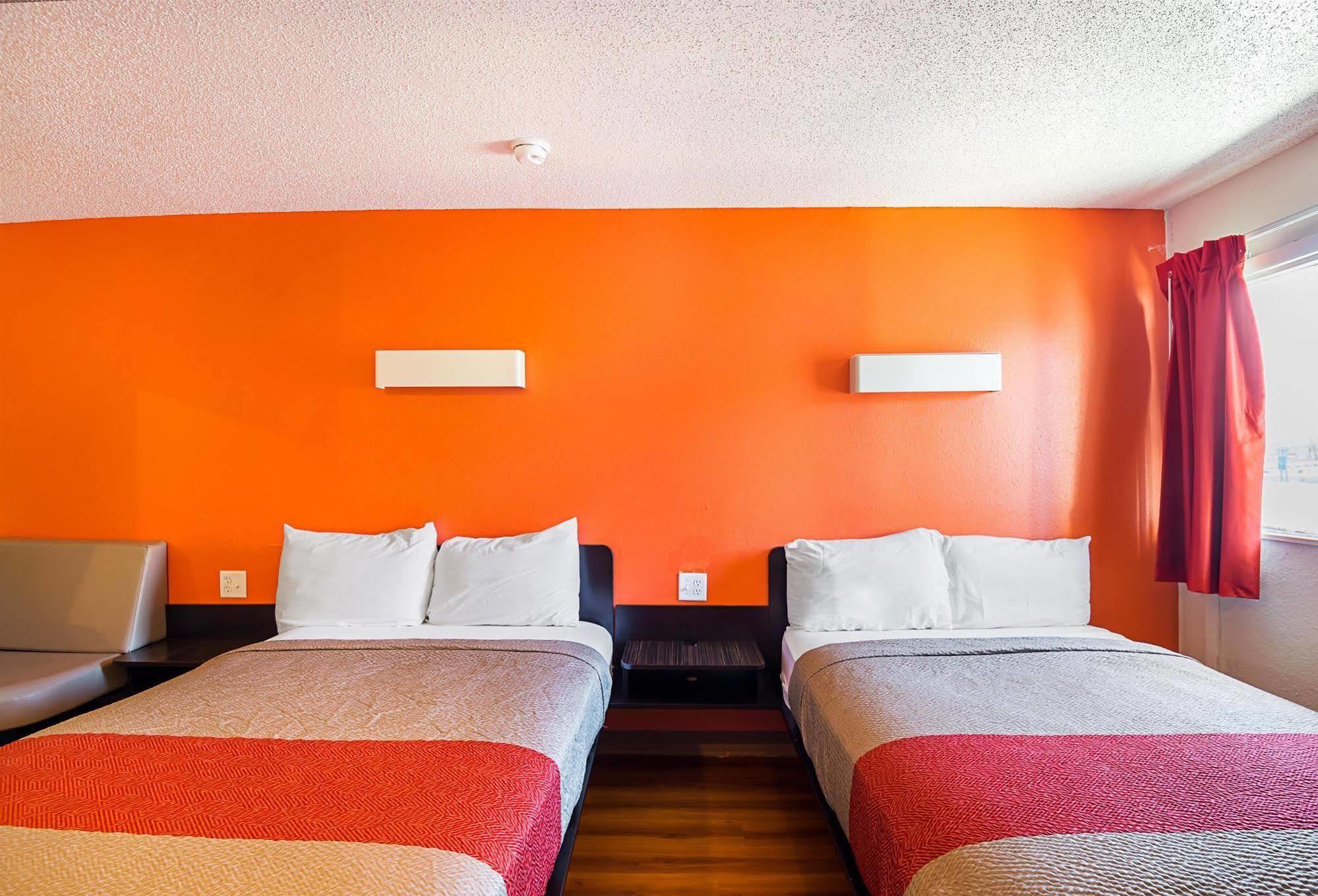 Motel 6-Blue Springs, Mo Eksteriør billede