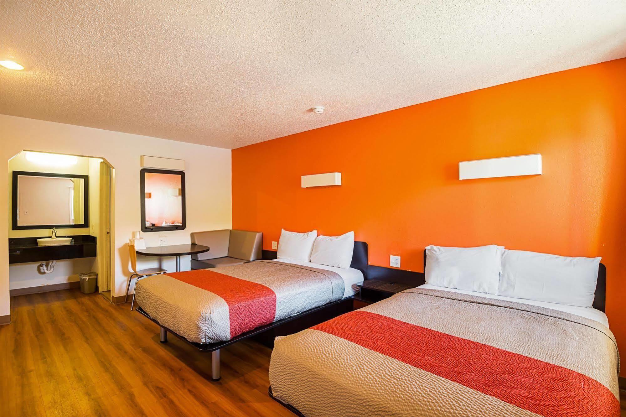 Motel 6-Blue Springs, Mo Eksteriør billede