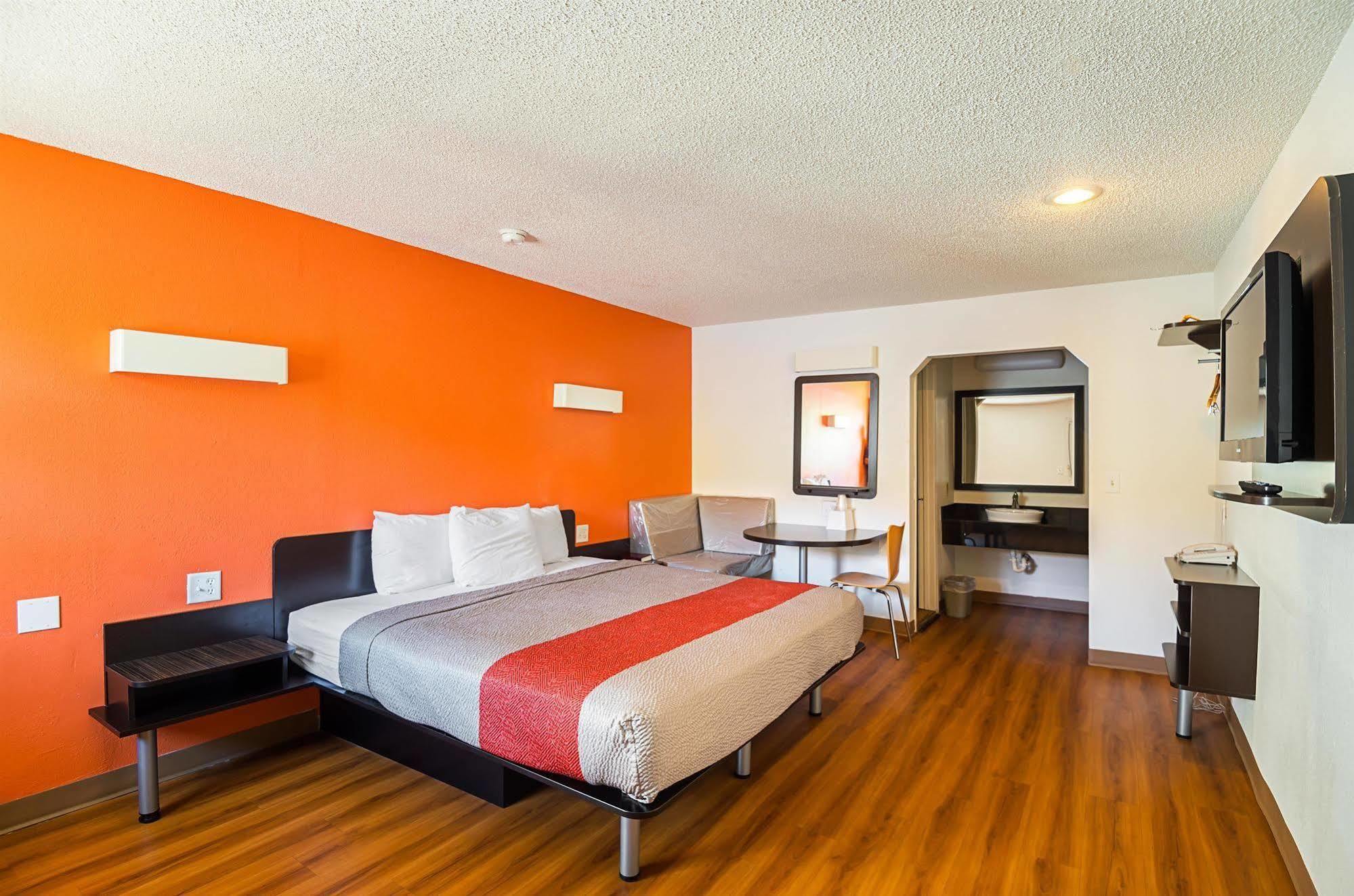 Motel 6-Blue Springs, Mo Eksteriør billede